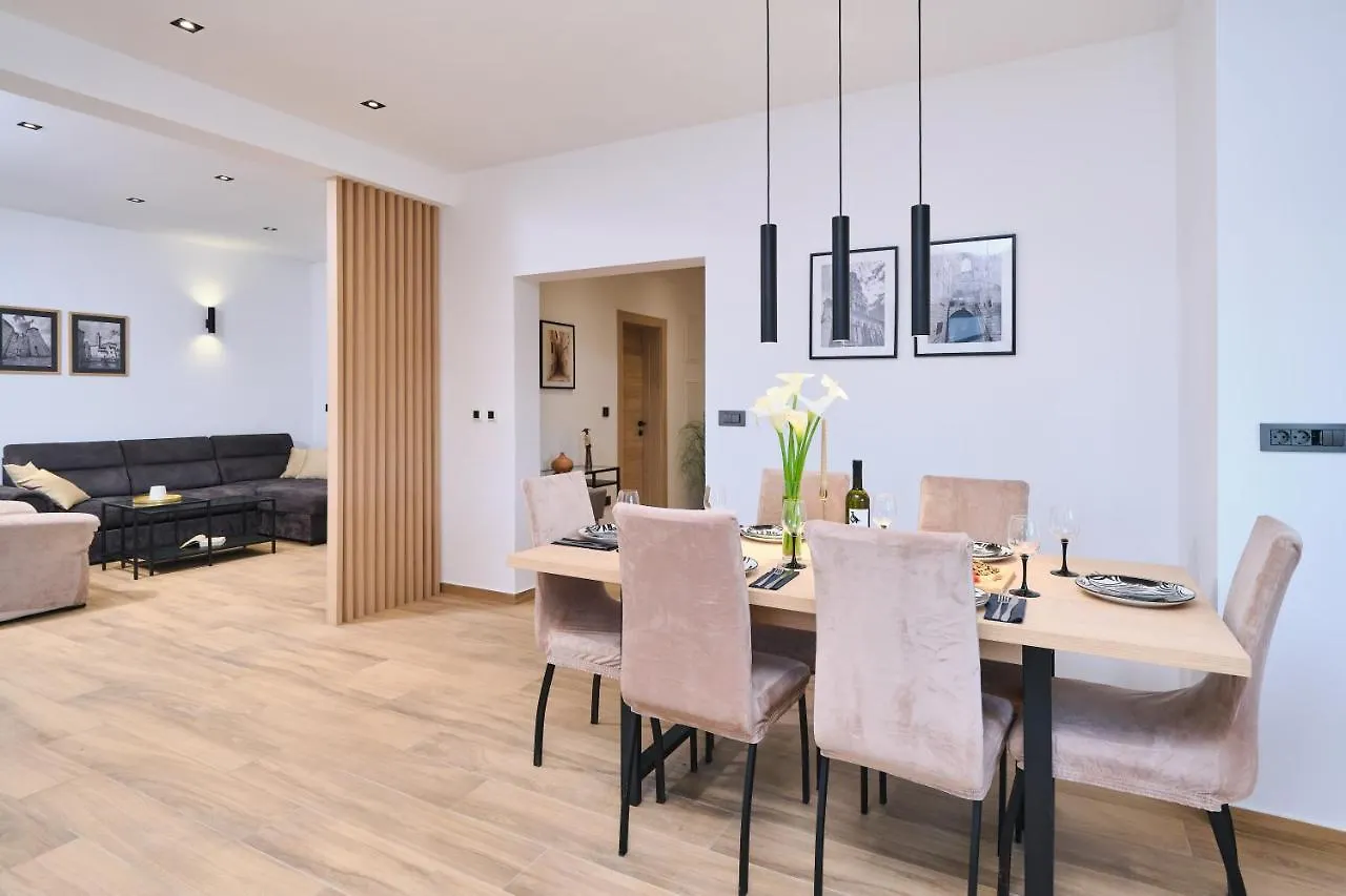 Apartment Holiday Home South Cliff Split Croatia