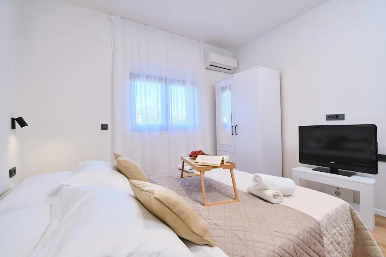 Apartment Holiday Home South Cliff Split Croatia